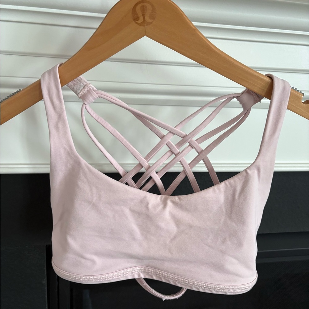 Lululemon Free to be wild bra